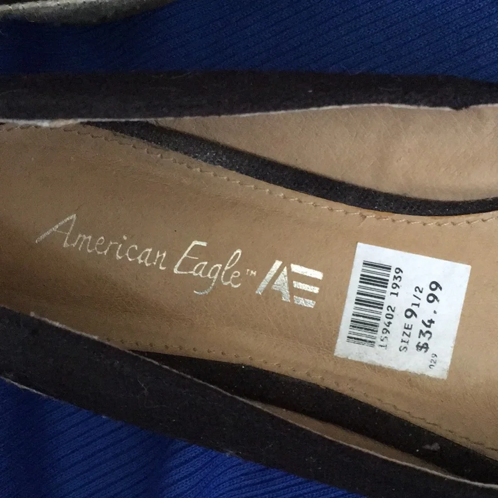 FINAL MARKDOWN Ladies’ American Eagle Espadrilles (9-1/2)